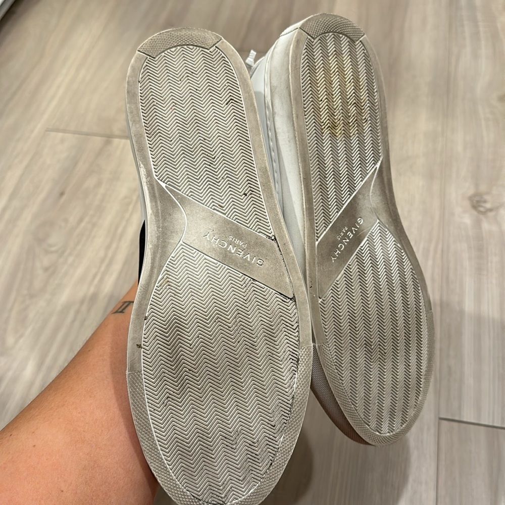 Givenchy sneakers - Picture 2 of 4